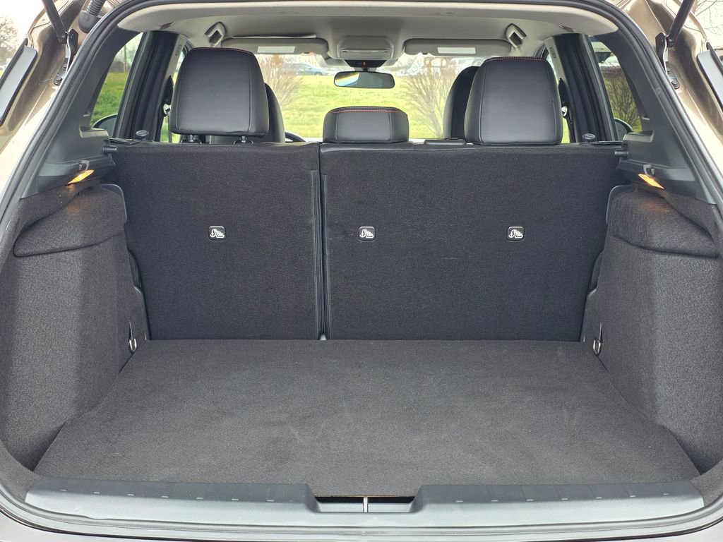 Used 2025 Nissan Kicks SR image 31