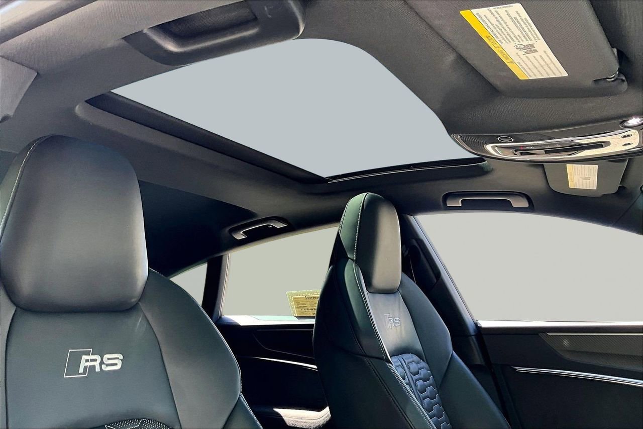 Used 2024 Audi RS 7 Performance AWD/4WD image 16