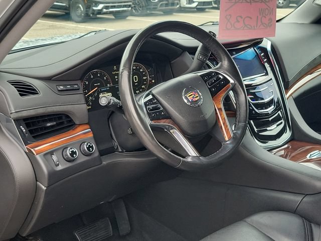 Used 2015 Cadillac Escalade Luxury AWD/4WD image 10