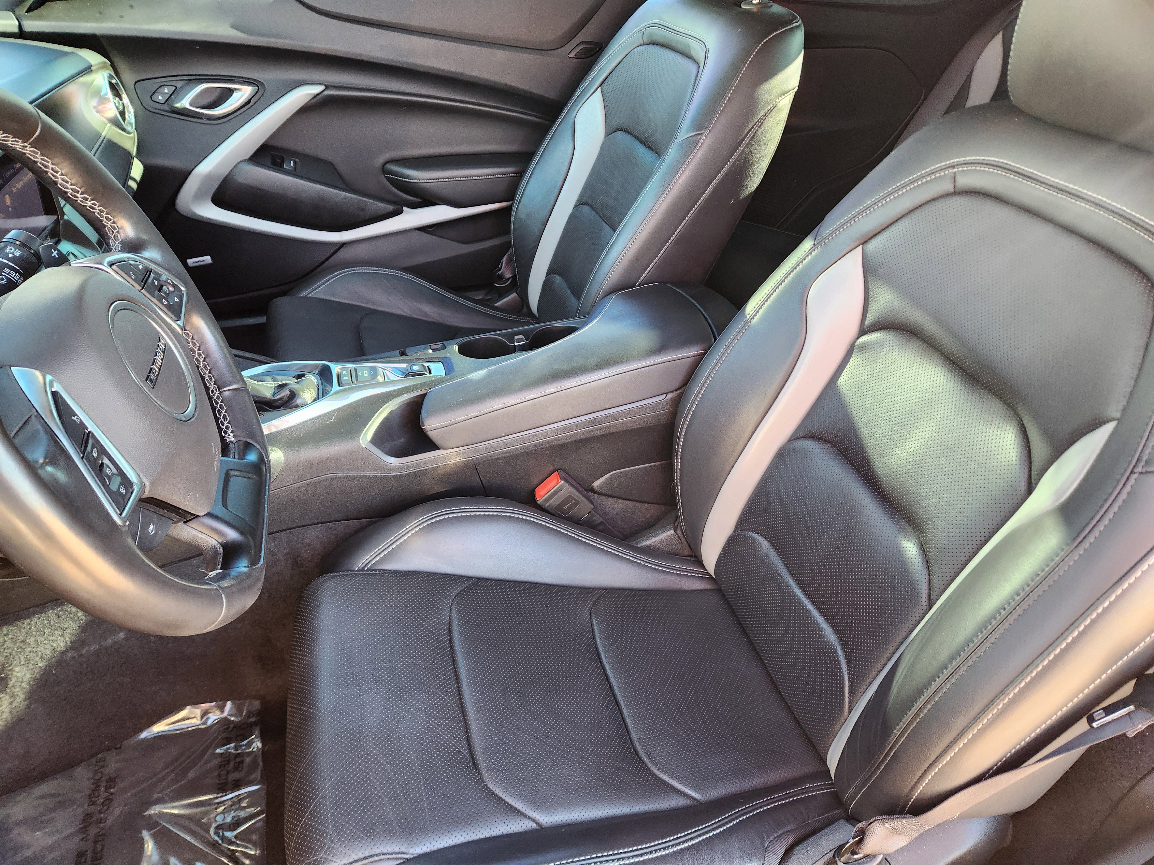 Used 2020 Chevrolet Camaro LT w/ RS Package image 16