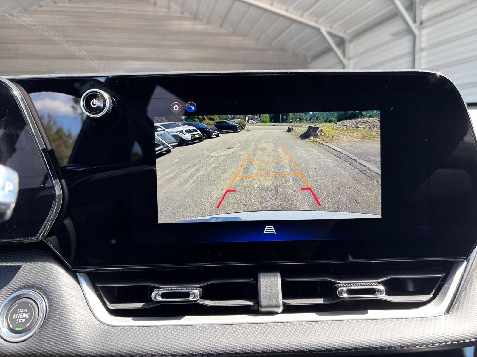 Used 2025 Chevrolet Equinox LT FWD image 22