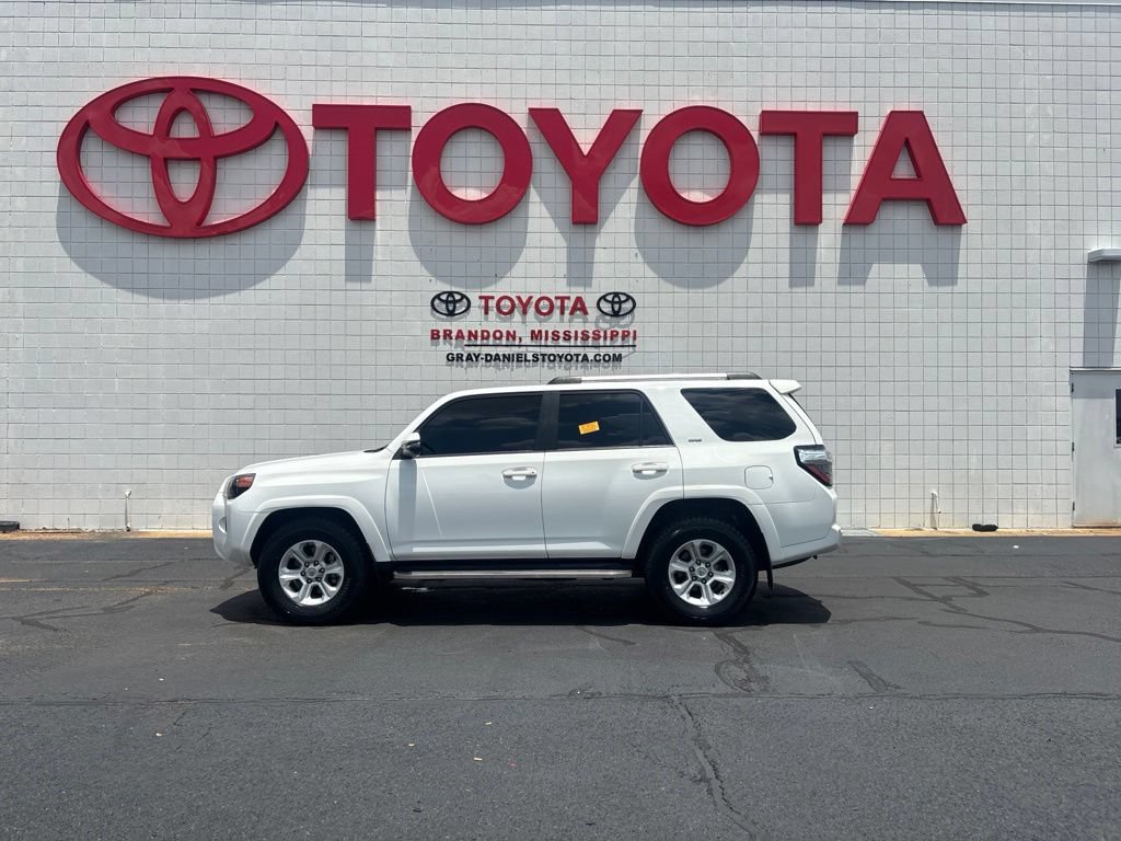 Used 2023 Toyota 4Runner SR5 Premium w/ Moonroof Package RWD image 5