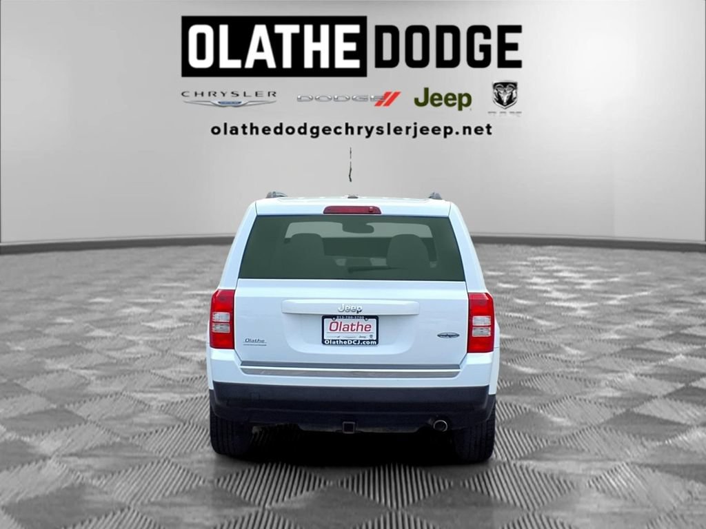 Used 2017 Jeep Patriot High Altitude FWD image 25