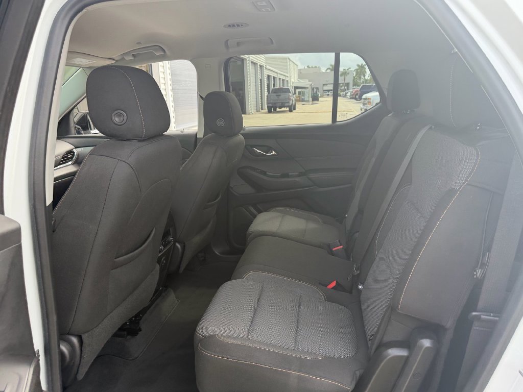 Used 2020 Chevrolet Traverse LS FWD image 12