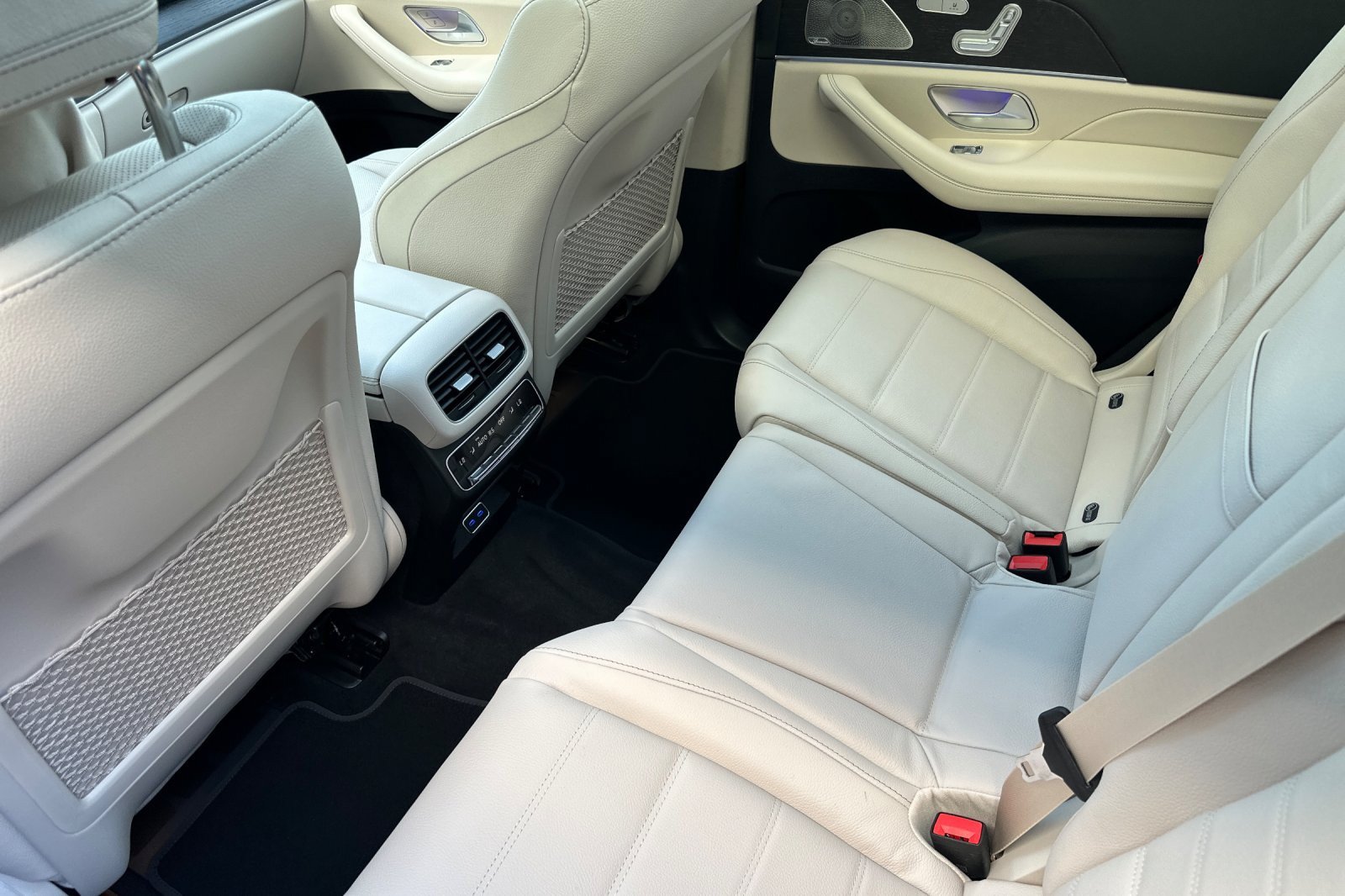 New 2026 Mercedes-Benz GLS 450 4MATIC image 11