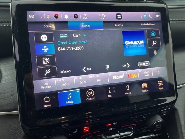 Used 2023 Jeep Grand Cherokee Limited image 19