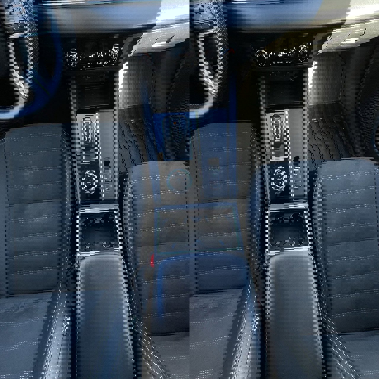 Used 2024 Mitsubishi Outlander SE image 18