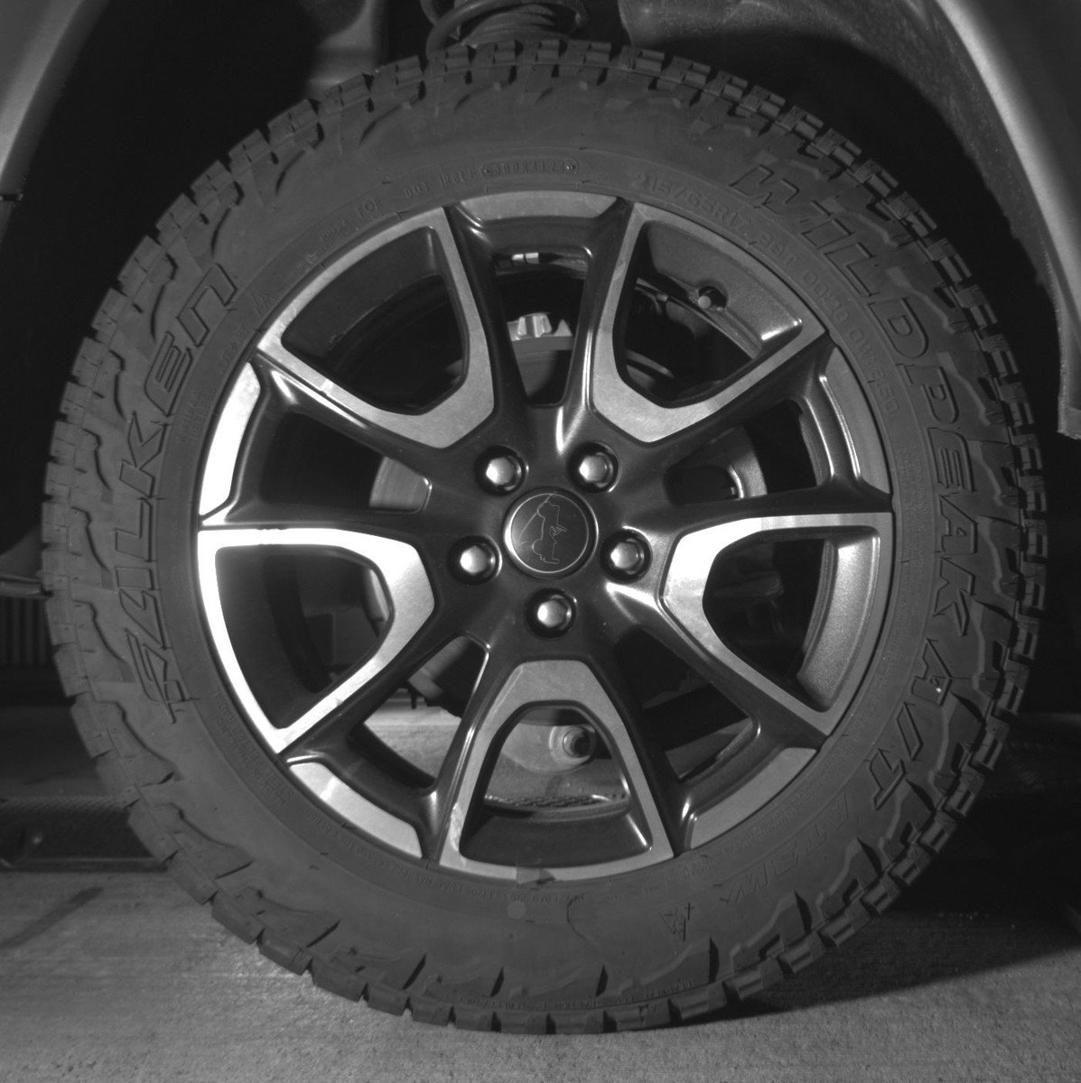 Used 2025 Jeep Compass Trailhawk AWD/4WD image 15