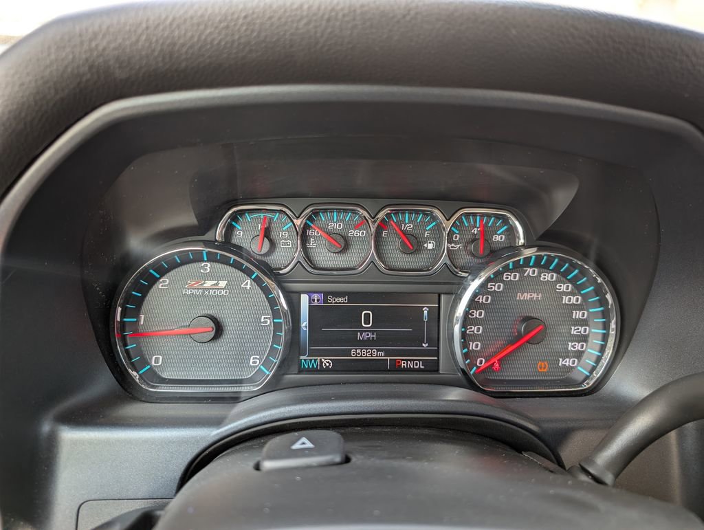 Used 2018 Chevrolet Silverado 1500 LT w/ All Star Edition image 22