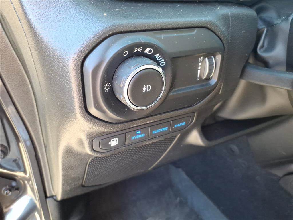 Used 2023 Jeep Wrangler Unlimited w/ Cold Weather Group AWD/4WD image 26