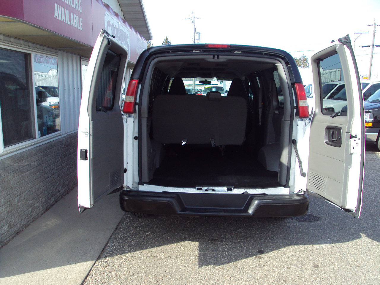 Used 2013 Chevrolet Express 1500 LS image 7