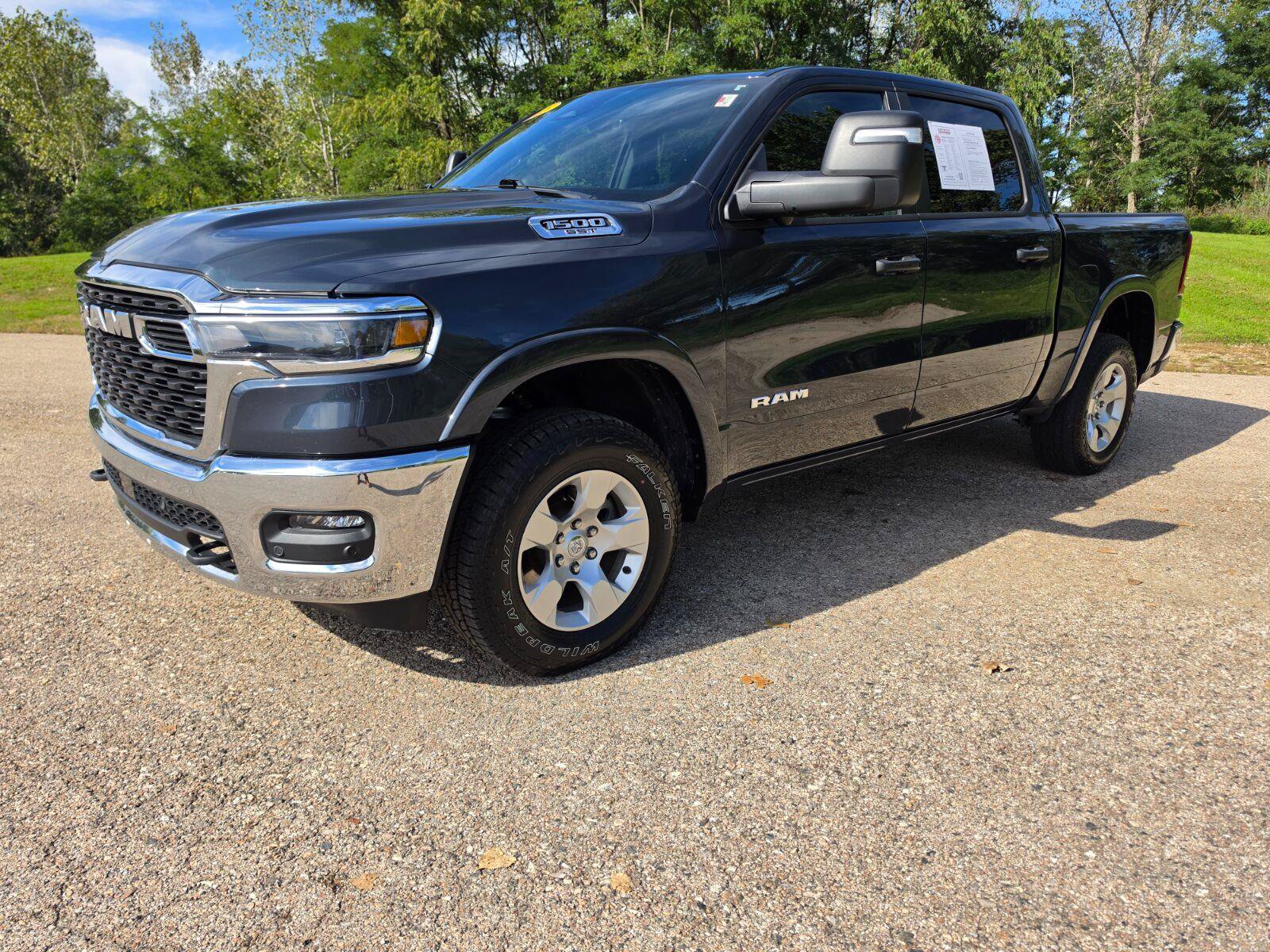 Used 2025 RAM 1500 Big Horn AWD/4WD image 2