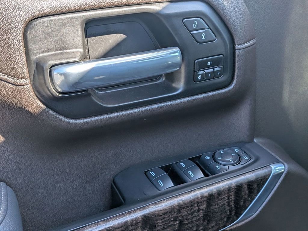 Used 2021 GMC Sierra 1500 Denali w/ Denali Ultimate Package AWD/4WD image 14