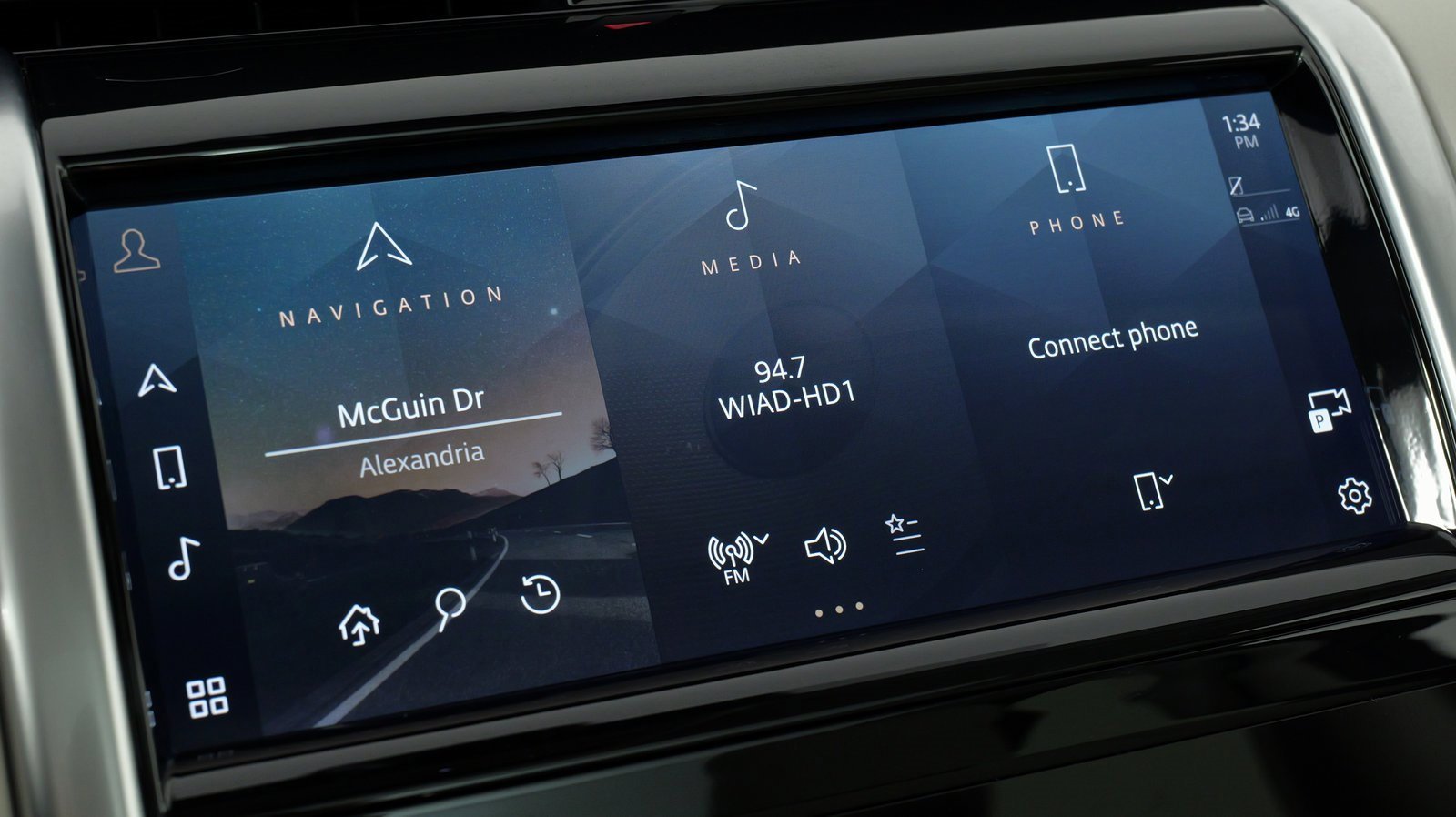 Used 2023 Land Rover Discovery Sport S image 55