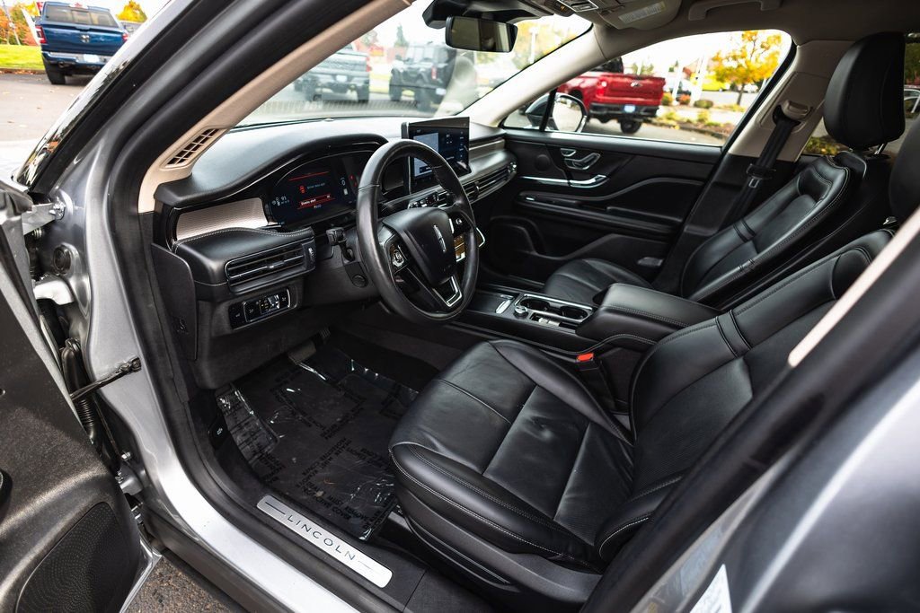 Used 2024 Lincoln Corsair Reserve w/ Equipment Group 201A image 13