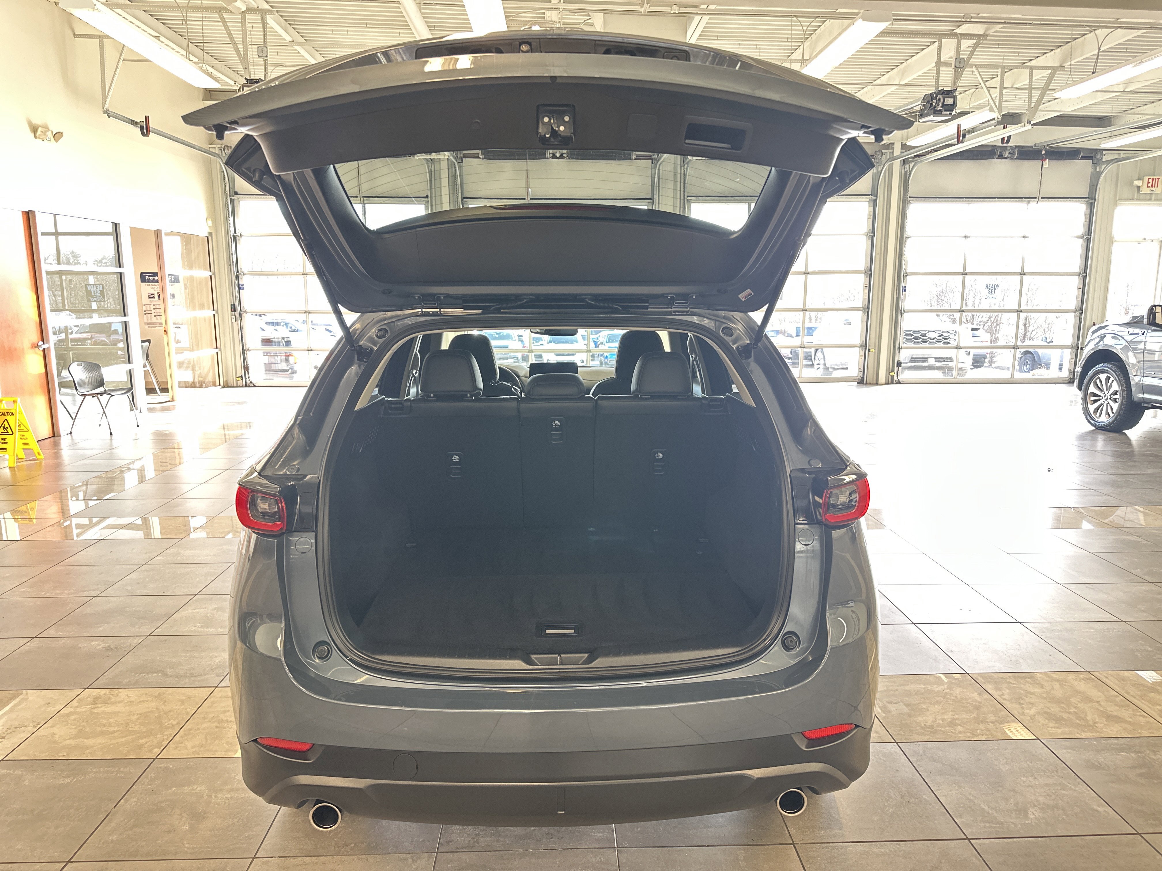 Used 2023 MAZDA CX-5 Carbon Edition image 30