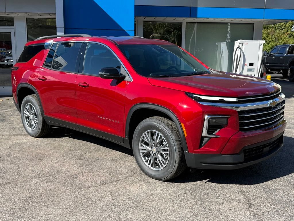 New 2027 Chevrolet Traverse LT AWD/4WD image 3