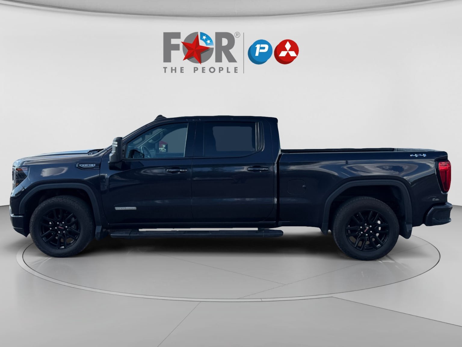 Used 2022 GMC Sierra 1500 Elevation w/ Max Trailering Package AWD/4WD image 2
