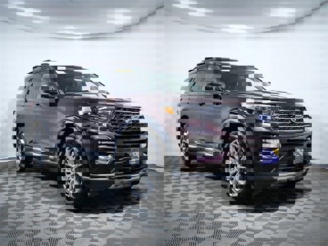Certified 2023 Ford Explorer XLT w/ Equipment Group 202A