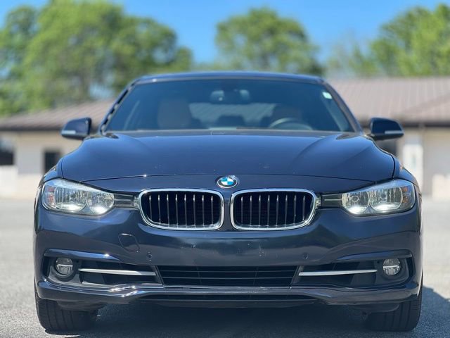 Used 2017 BMW 330i xDrive Sedan image 2