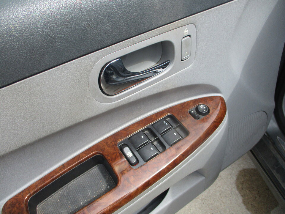Used 2005 Buick LaCrosse CXL FWD image 24