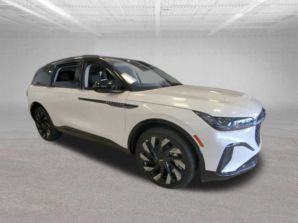 New 2026 Lincoln Nautilus Reserve AWD/4WD image 11