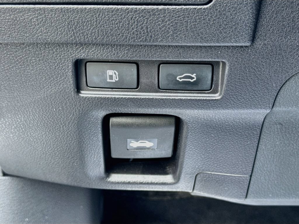 Used 2023 Lexus ES 300h F Sport w/ Accessory Package (Z1) FWD image 10
