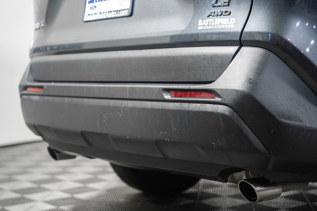 Used 2020 Toyota RAV4 LE image 8