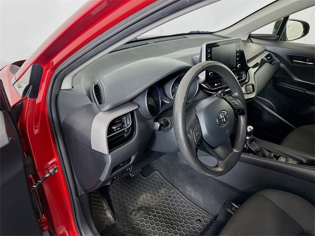Used 2020 Toyota C-HR LE image 9