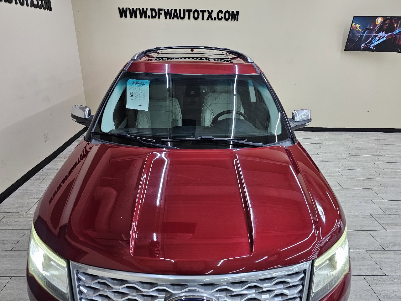 Used 2016 Ford Explorer Platinum image 4