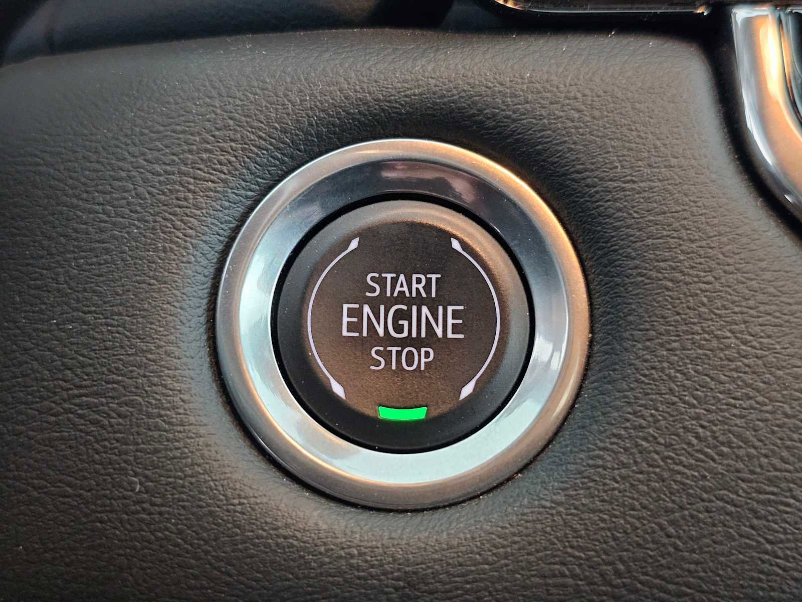 Used 2024 GMC Canyon Elevation w/ Convenience Package image 29