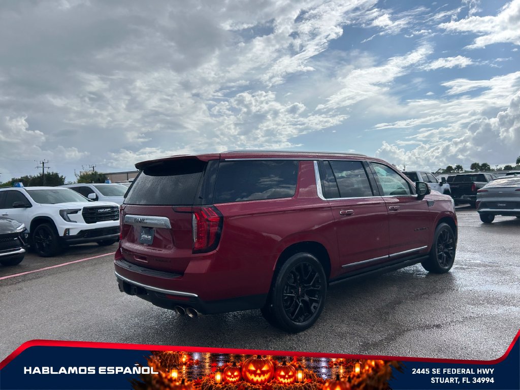 Used 2024 GMC Yukon XL Denali w/ Denali Reserve Package AWD/4WD image 7