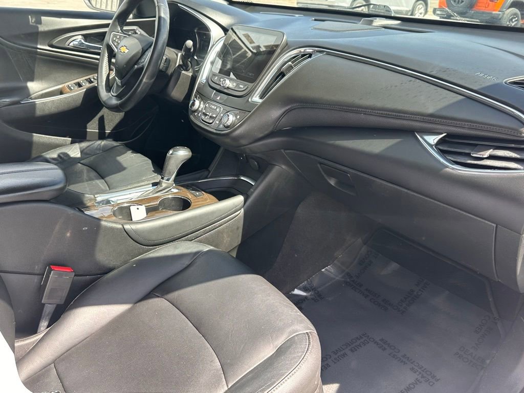 Used 2017 Chevrolet Malibu Premier w/ Driver Confidence Package FWD image 22