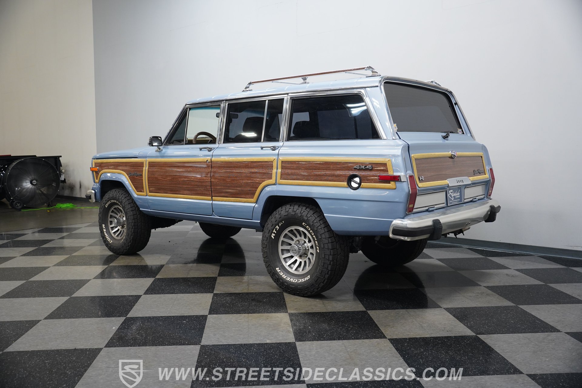 Used 1989 Jeep Grand Wagoneer AWD/4WD image 10