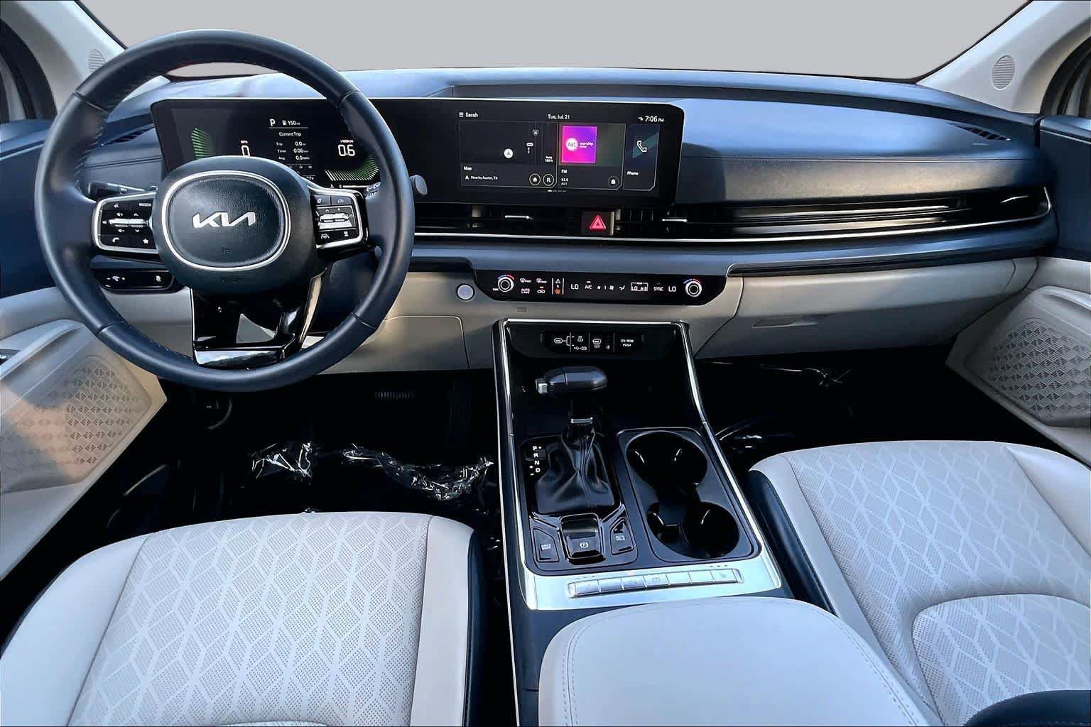 Used 2026 Kia Carnival EX FWD image 15