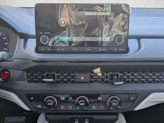 New 2025 Honda Accord SE image 13