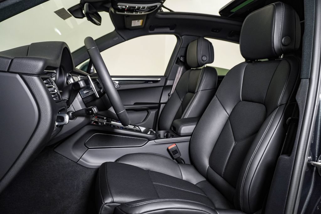 New 2026 Porsche Macan S AWD/4WD image 5