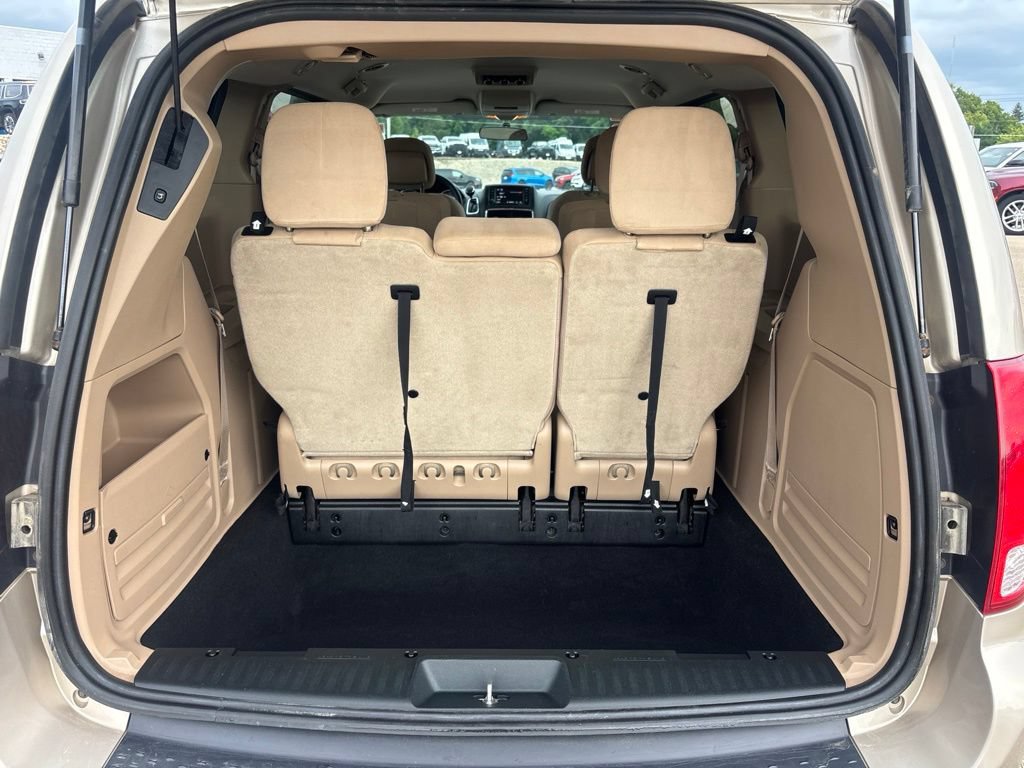 Used 2015 Dodge Grand Caravan SXT FWD image 18