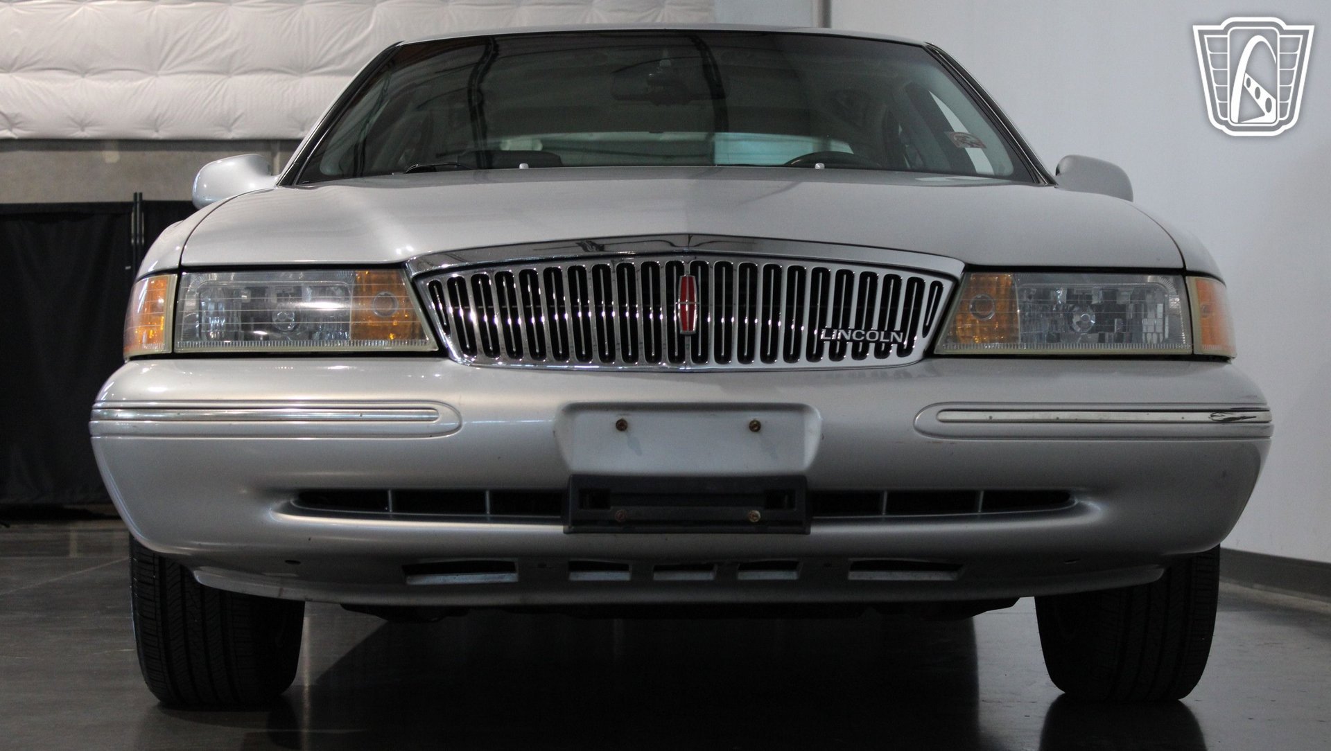 Used 1996 Lincoln Continental image 21