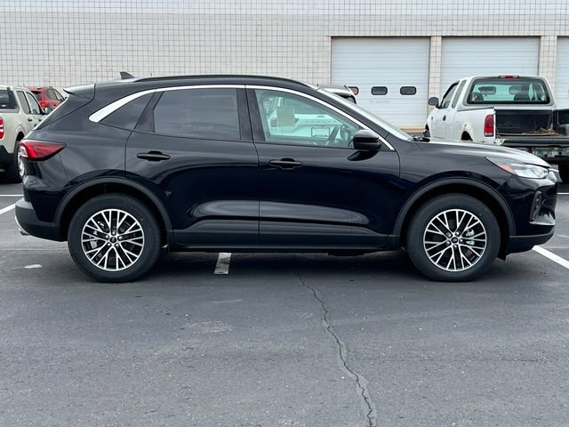 New 2024 Ford Escape SE FWD image 39