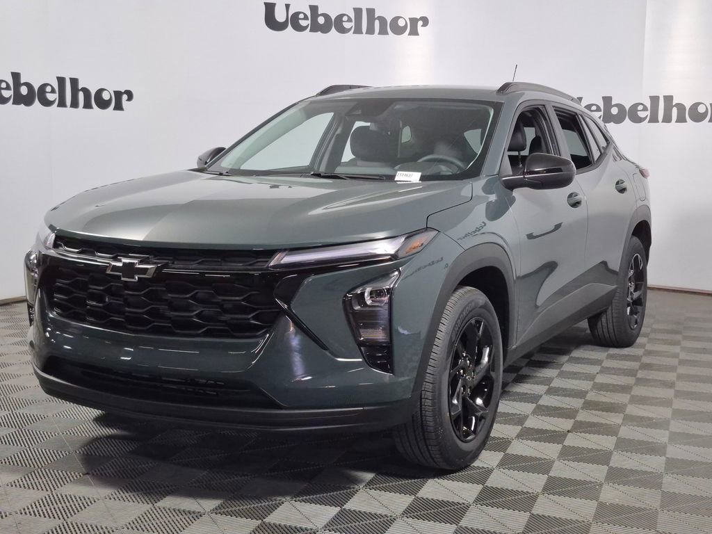 New 2026 Chevrolet Trax LT FWD image 3