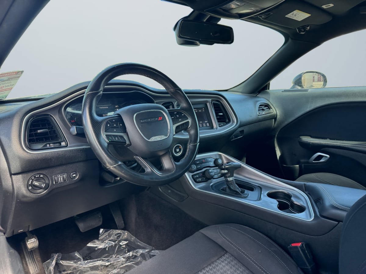 Used 2019 Dodge Challenger SXT w/ Blacktop Package RWD image 10