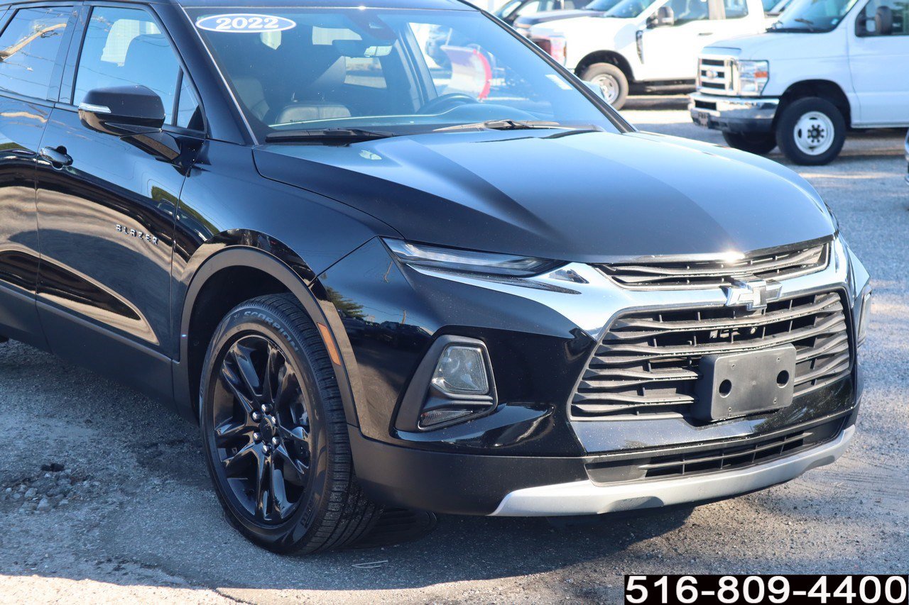 Used 2022 Chevrolet Blazer LT w/ Sound & Technology Package image 2