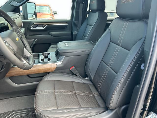 New 2026 Chevrolet Silverado 2500 High Country w/ Technology Package AWD/4WD image 12