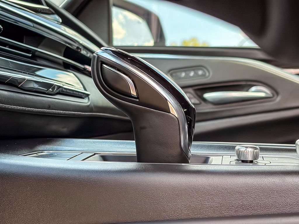 Used 2024 Cadillac Escalade ESV V AWD/4WD image 46