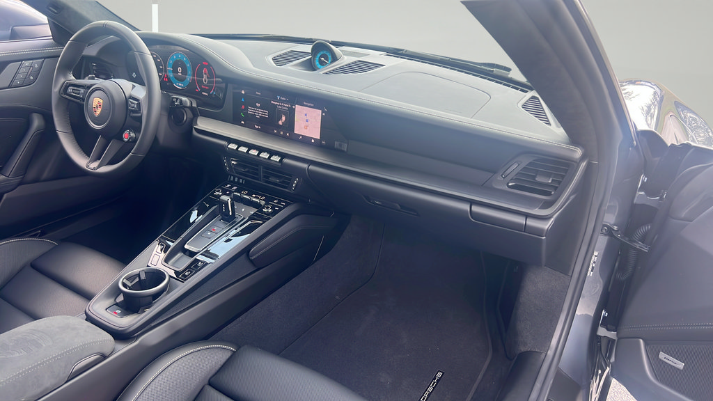 Certified 2026 Porsche 911 Carrera GTS RWD image 20
