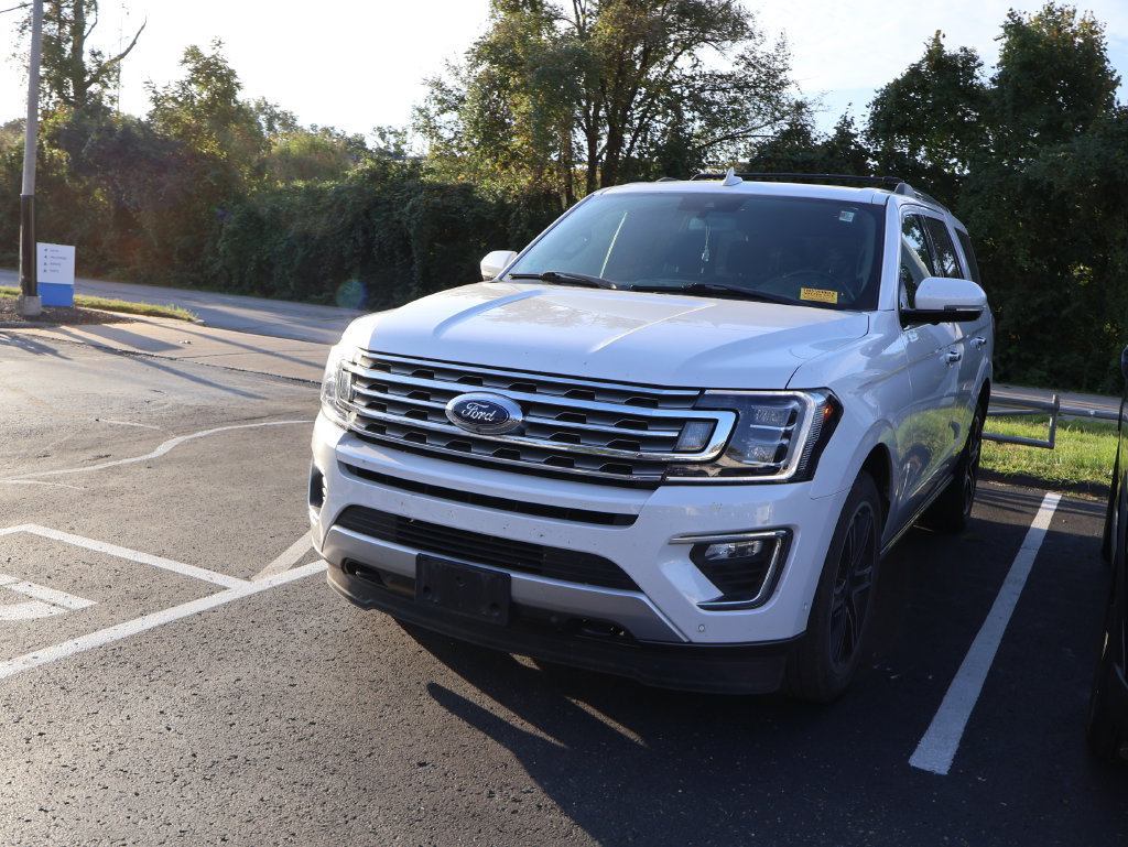 Used 2019 Ford Expedition Limited w/ Special Edition Package AWD/4WD image 3