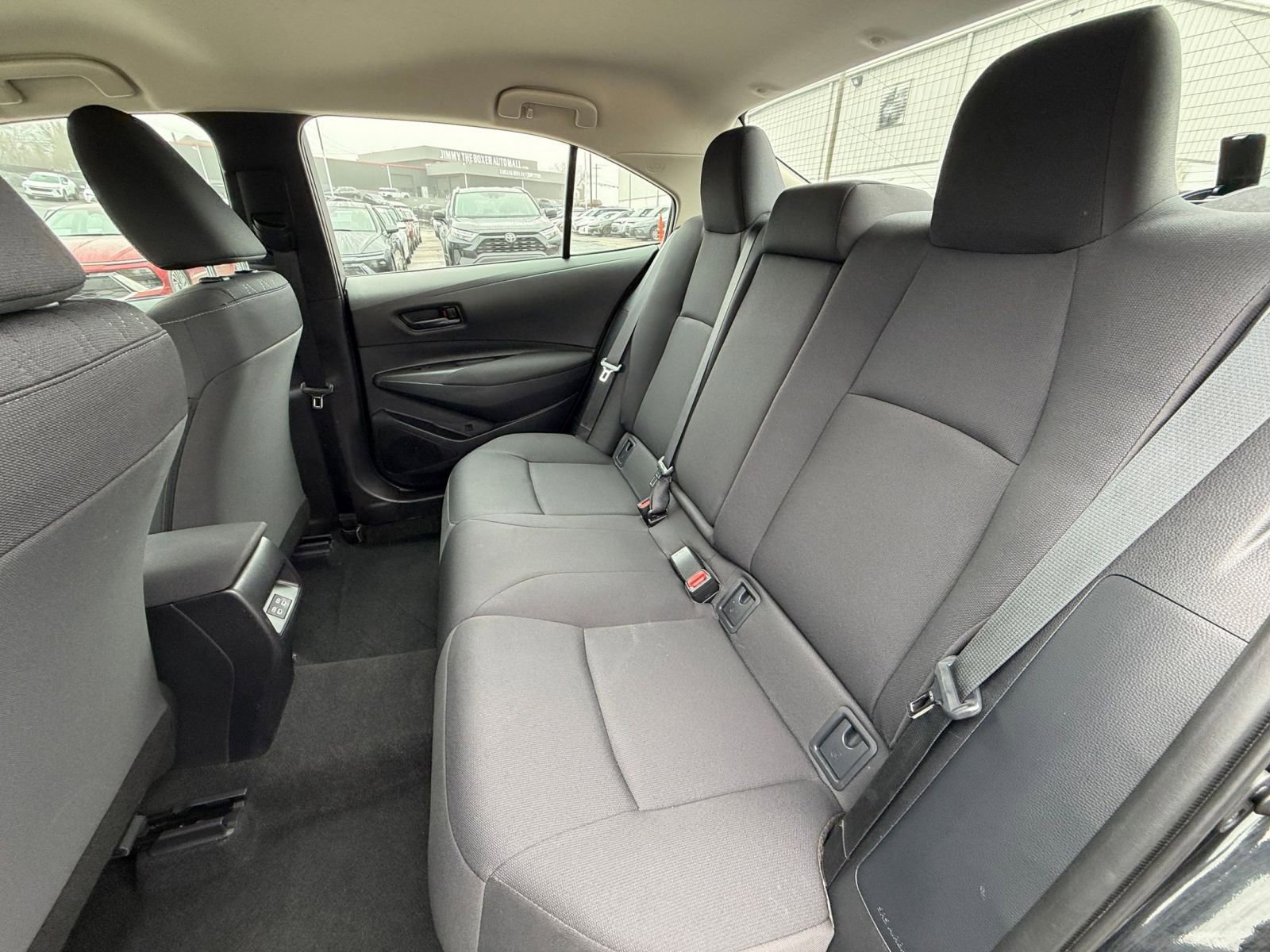 Used 2025 Toyota Corolla LE image 36