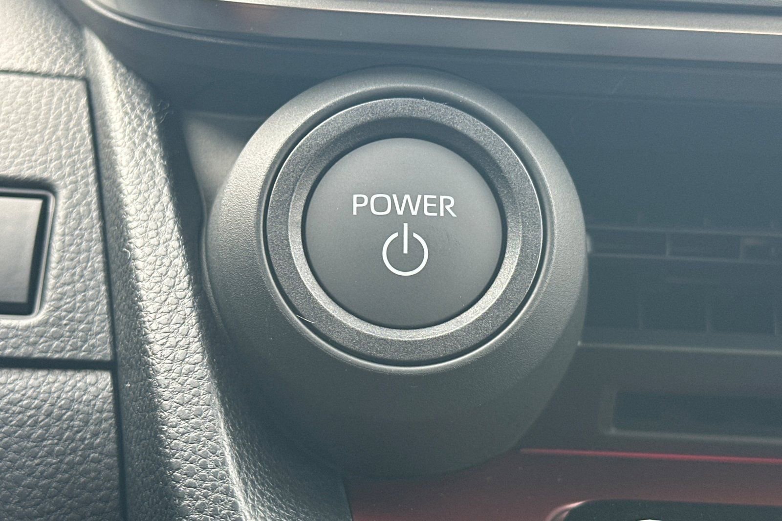New 2026 Toyota Prius Plug-In Hybrid FWD image 25
