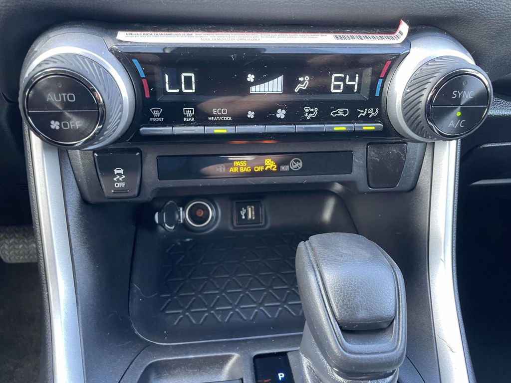 Used 2024 Toyota RAV4 LE image 38